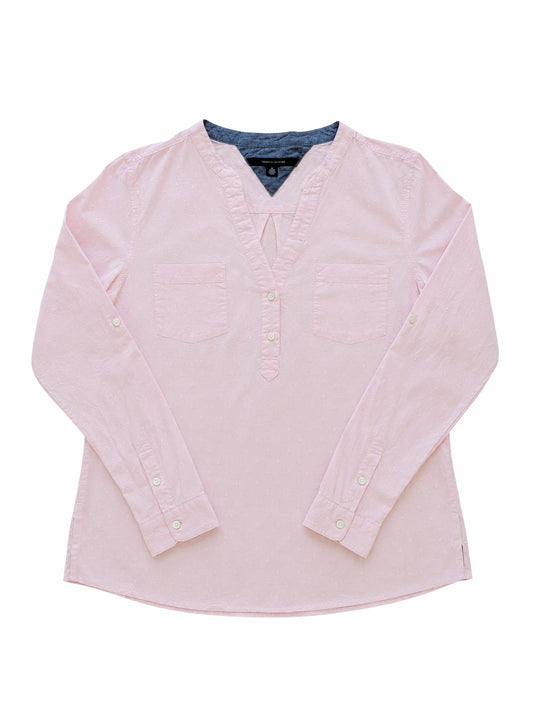 Chemise Tommy Hilfiger Rose de seconde main plié en parfaite condition Grade A pour revendeurs.