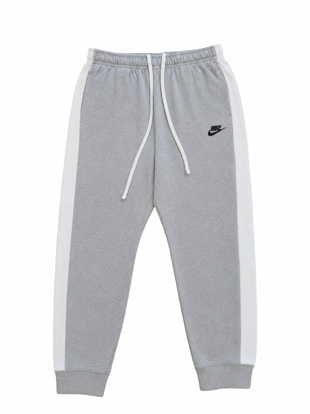 Jogging Nike de seconde main plié en parfaite condition Grade A pour revendeurs.