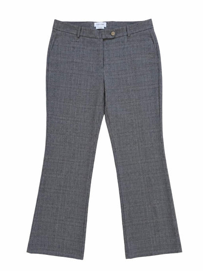 Pantalon Calvin Klein gris de seconde main plié en parfaite condition Grade A pour revendeurs.