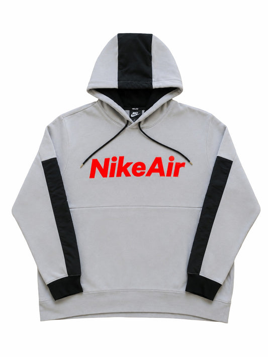 Sweat Nike air blanc de seconde main plié en parfaite condition Grade A pour revendeurs.