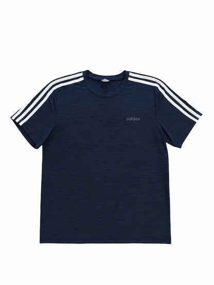 T-Shirt adidas de seconde main pliés en parfaite condition Grade A pour revendeurs.